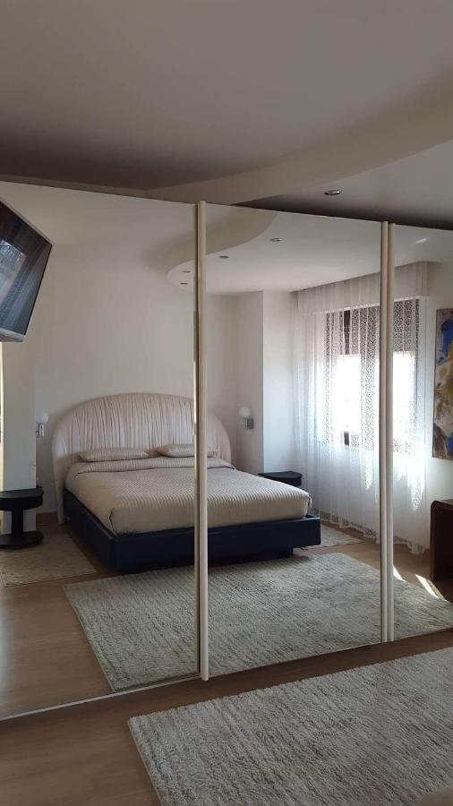 Sole D'Oro Iun S4354 Bed & Breakfast La Maddalena  Dış mekan fotoğraf