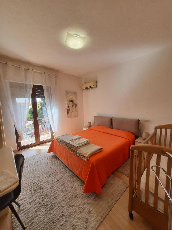 Sole D'Oro Iun S4354 Bed & Breakfast La Maddalena  Dış mekan fotoğraf